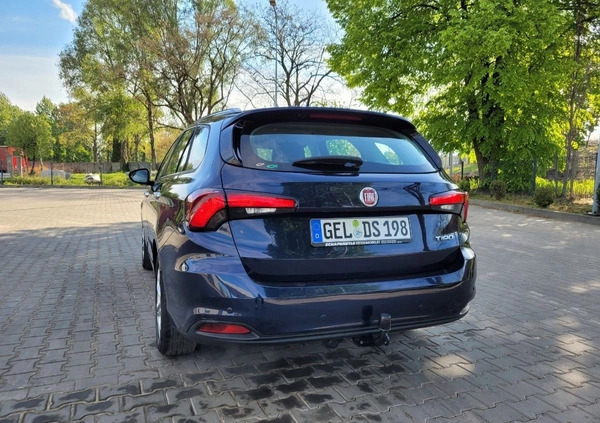 Fiat Tipo cena 44900 przebieg: 156000, rok produkcji 2018 z Olsztynek małe 232